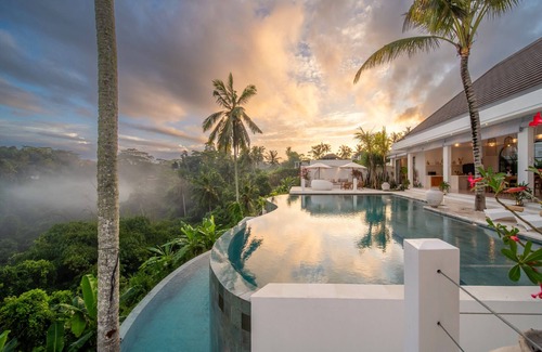 Melayang Villa | SERENITY