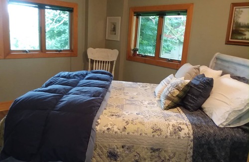 Mineral Point House | Serenity in a rural guest house a mile outside of Mineral Point.