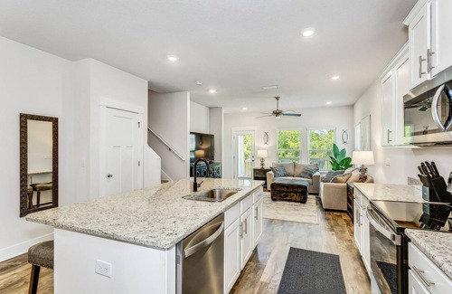 Chandelle First House | Serenity in Perdido Key| 2 King Suites| Game Room| Fire table| Close to Beaches, Shops & Restaurants