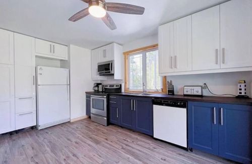 Unorganized Centre Parry Sound Cottage | Serenity In The Trees