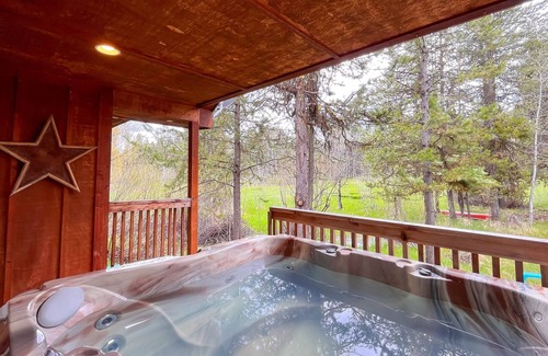 McCall Cabin | Serenity In The Woods