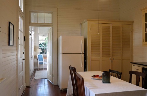 Milan Apartment | Serenity just off of St Charles Ave. Available by the Month