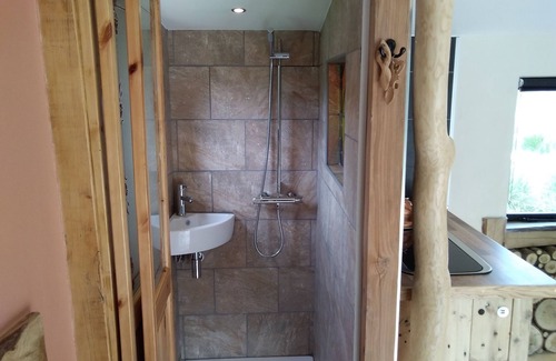 Pentrefelin Cabin | Serenity Lodge a unique glamping experiance.