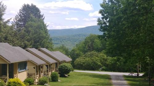 Shaftsbury Hotel | Serenity Motel