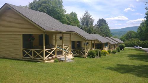 Shaftsbury Hotel | Serenity Motel