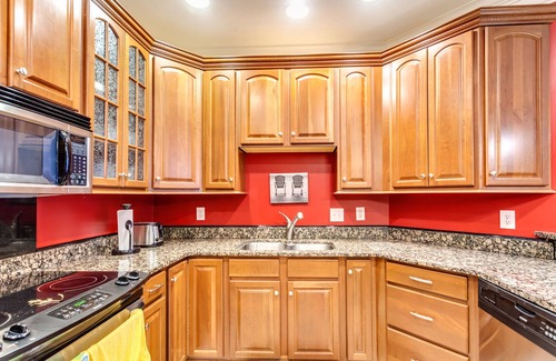 Andersonville Condo | Serenity Now at Stardust Marina - No steps to condo.