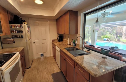 Port Charlotte House | SERENITY NOW. SWFL COZY BUNGALOW, WITH A PRIVATE POOL - PET FRIENDLY