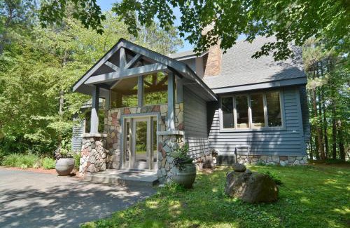 Cable House | Serenity On Lake Owen Condo