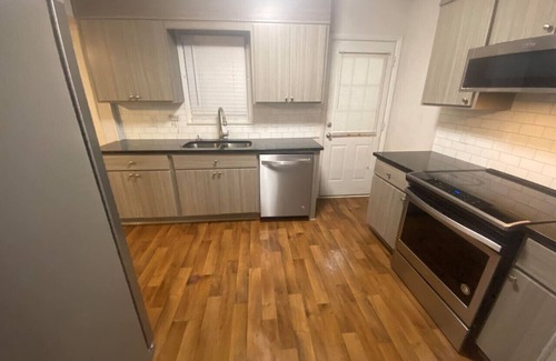 High Point House | Serenity on over an acre easy access to 311/HPU