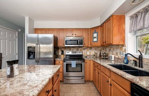 Dundalk House | Serenity on the Cove