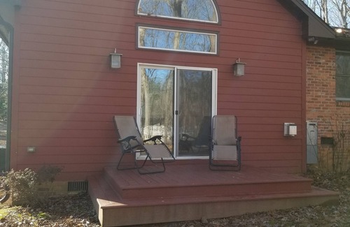 Macon House | Serenity On The Lake