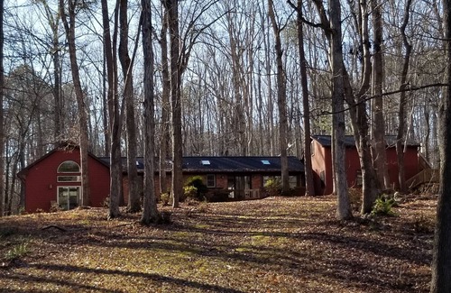 Macon House | Serenity On The Lake