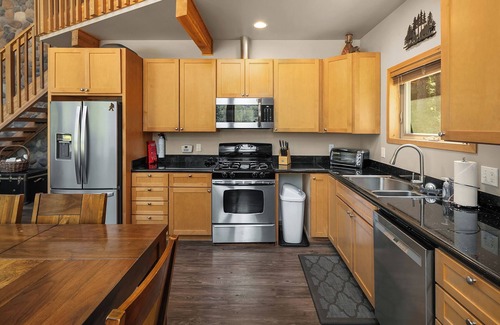 Cle Elum House | Serenity on the Yakima River! Fish*Lake*Hot Tub