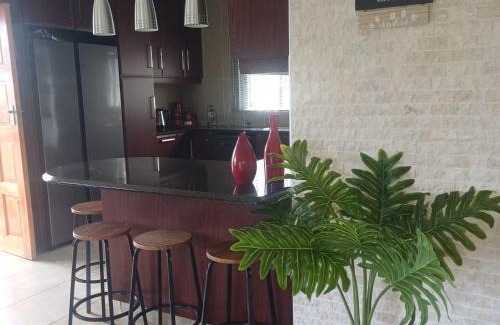 Elysium Apartment | Serenity Ons Huisie by die See