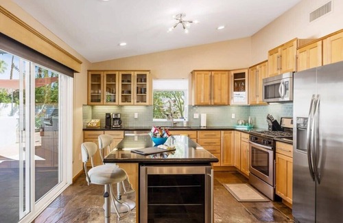 Araby House | Serenity Palms-Gorgeous Villa in Palm Springs