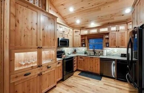 Bailey House | Serenity Ponds. Trout Pond-Hot Tub-Hiking-Winery 5 min away