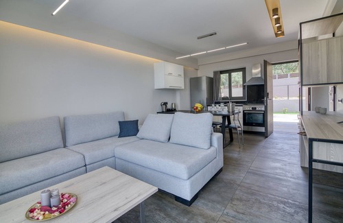 Zakharo House | Serenity Suites Sea View 1, Kaiafa Lake Zacharo, Greece