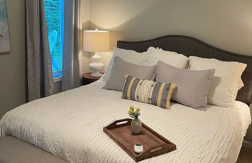 Baxter House | SERENITY @ Shady Cove is surrounded by nature and peacefulness.