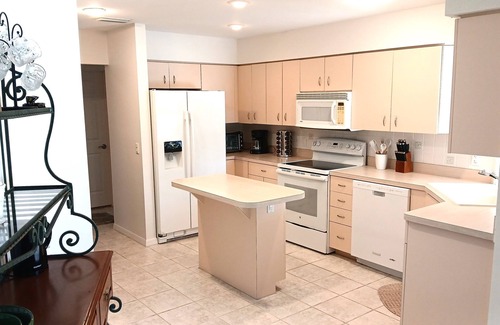 Broadmoor House | Serenity Shores - Canal front 3-bedroom, 2 bathroom private pool house.