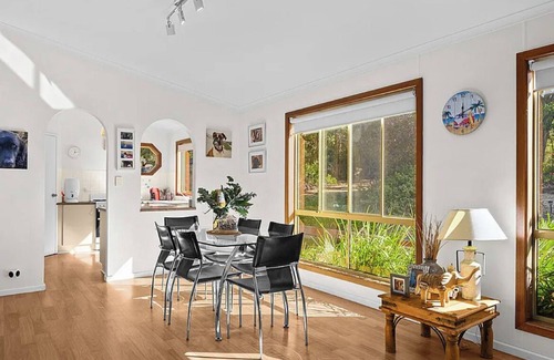 Silverton House | Serenity @ Silverton - Pet Friendly with Fireplace (Araluen)