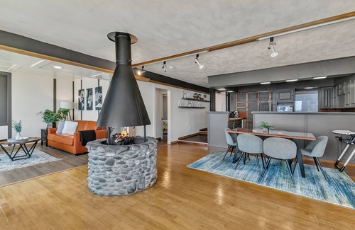 South Colby House | Serenity Sound: Enchanting & tranquil 3-bedroom waterfront escape amazing views
