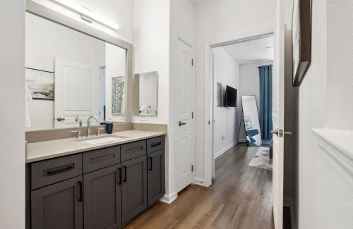 Frisco Apartment | Serenity Suite 831