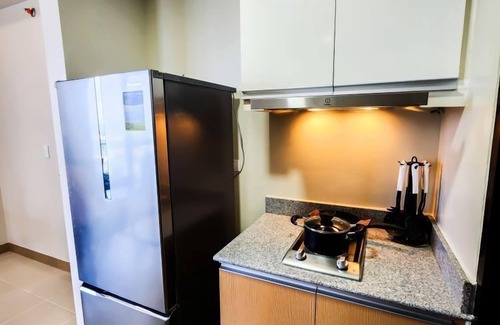 Jaro Condo | Serenity Suite: Iloilo City Escape