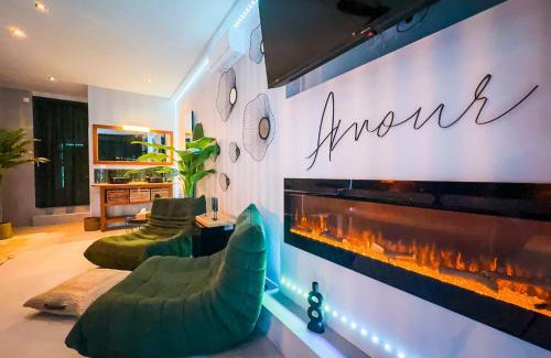 Venissieux Hotel | SERENITY Suite - Love room
