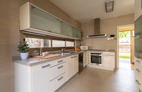 Mogan Ski Chalet | Serenity Villa Tauro: Golf, Beach & Relax