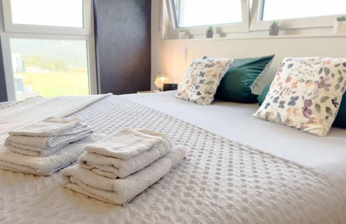 Bescheid Bed & Breakfast | Serenity Vista Retreat Deluxe