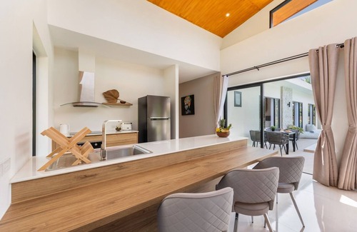 Hua Thanon Villa | Sereniwood 2 - 3 Bedroom Pool Villa