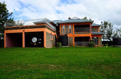 Kenya House | Serian Vacation House