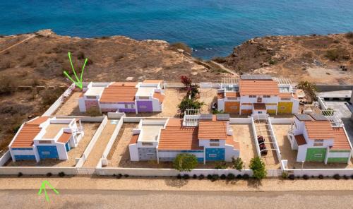 Maio House | Serra's Village