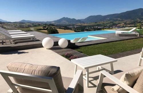 Matelica Bed & Breakfast | Serre Alte Landscape Luxury Rooms