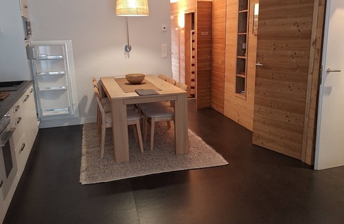 Monetier-les-Bains Apartment | Serre Chevalier, Monêtier, superb renovated apartment with terrace overlooking garden