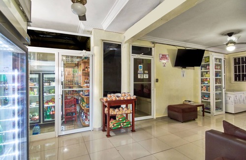 Corales del Sur Apartment | Serviced 1 Bedroom Apartment Near Ole Las Americas