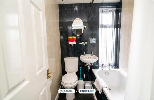 Bolton House | Serviced 2BR Home in Bolton Near Manchester