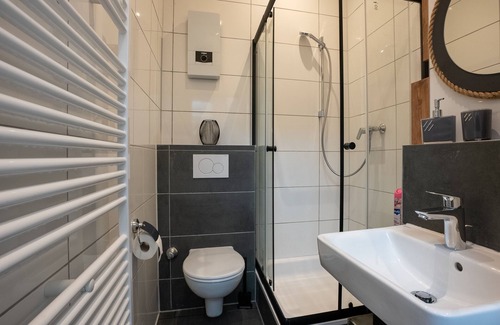 Hochlarmark Apartment | Serviceroom24 - Apartment 2 in Recklinghausen High WLAN - TV - 24-7 check-in