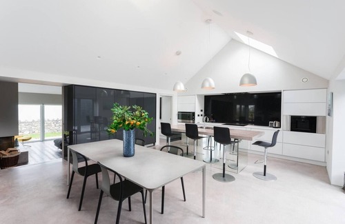 Ballybunion House | Set on the Wild Atlantic Way, modern house offering total luxury.
