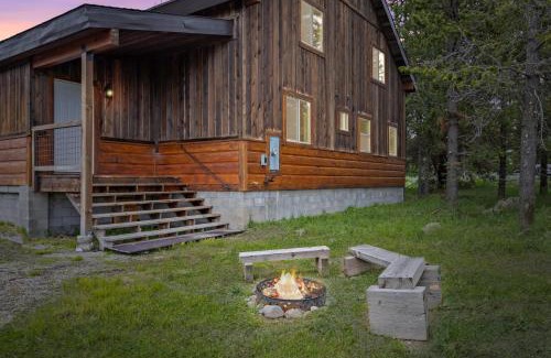 Island Park House | Set the Hook