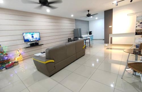 Taman Teratai Villa | Setia Home Sitiawan KTV 12+4 Pax