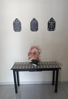 Taman Teratai House | Setia Residen Semi-D two half storey 5 Bedrooms unlimited wifi