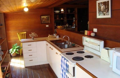 Wollombi Cottage | Settlers Cottage @ Undercliff Winery