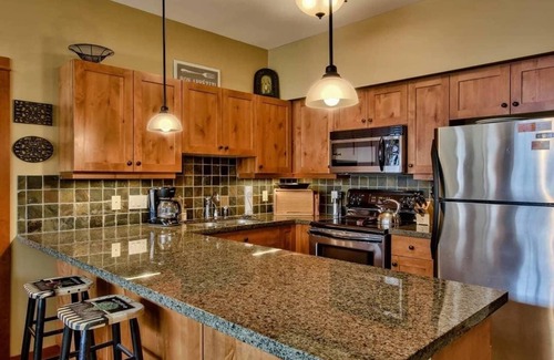 Sun Peaks Condo | Settlers Crossing #70