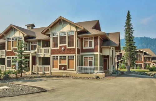 Sun Peaks Condo | Settlers Crossing #70