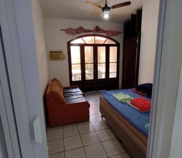 Centro de Vila Velha Apartment | Seu Apto na Praia da Costa 9 Simples e Barato Mobiliado Ar Cond Fogão TV Geladeira Local Excelente no Centro