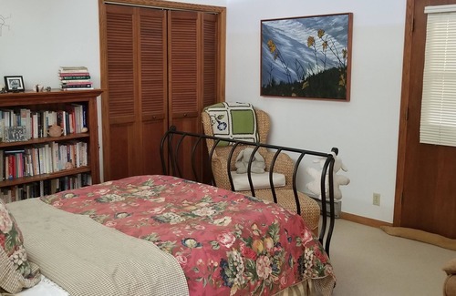 Basalt House | Seven Castles Beauty - You'll love this gorgeous pet-friendly property!