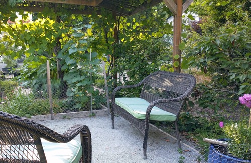 Maltby House | Seven Cedars on Parklike Grounds