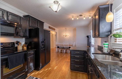 Seven Devils House | Seven Devils Sunrise - Updated home with mountain views, gas firetable, & game room!