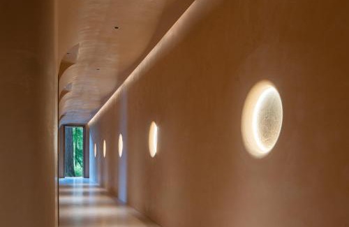 Qiandongnan Hotel | Seven Letters Preface Hotel